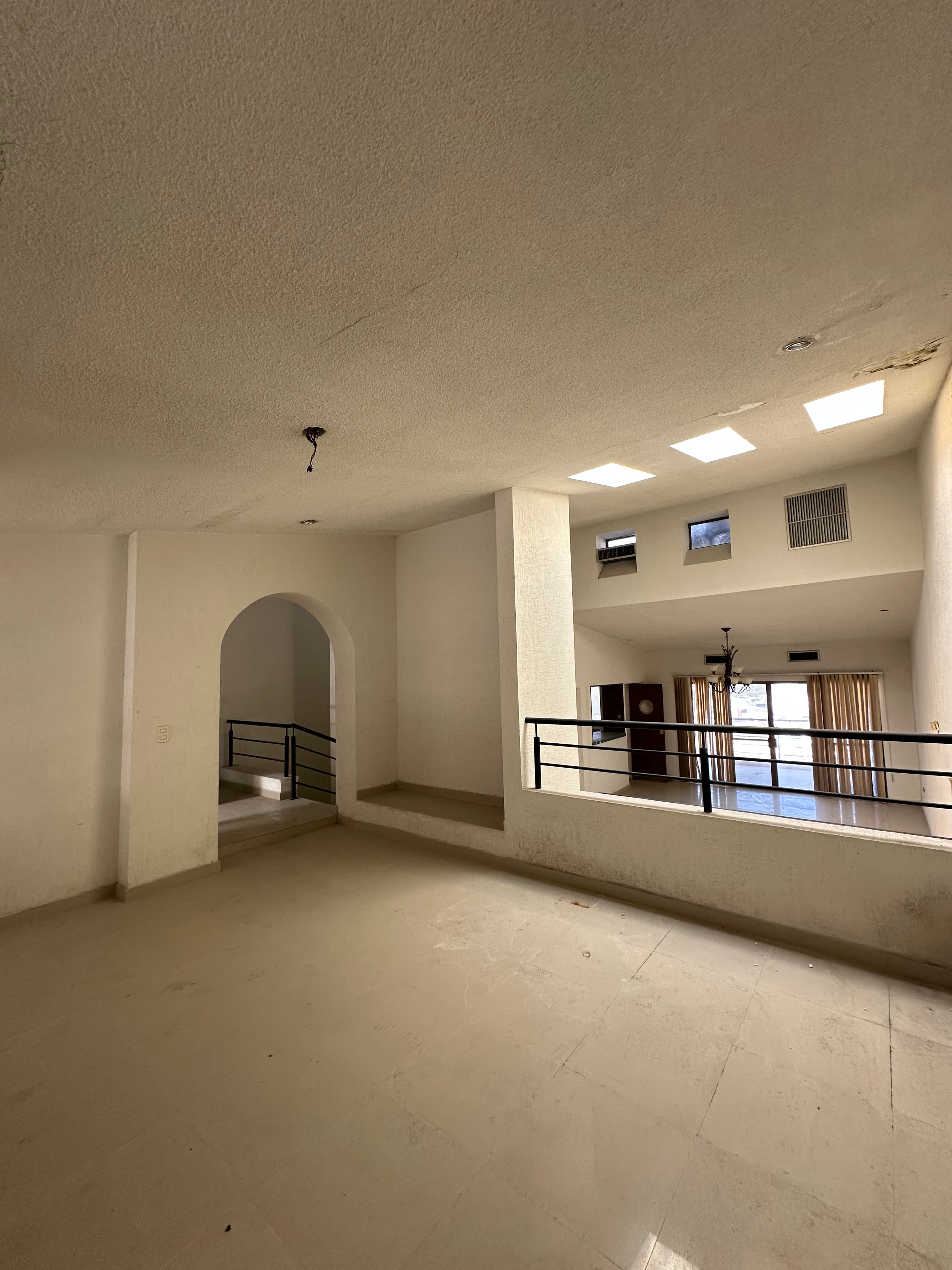 CASA COL. CONTRY SOL – 5º SECTOR 🏡 💰 $6390000